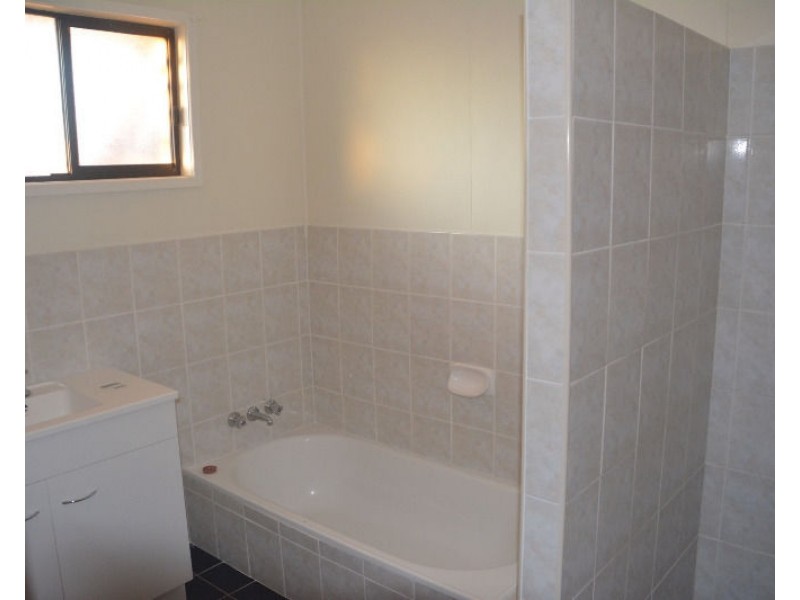 20 Grey Street, Nanango QLD 4615