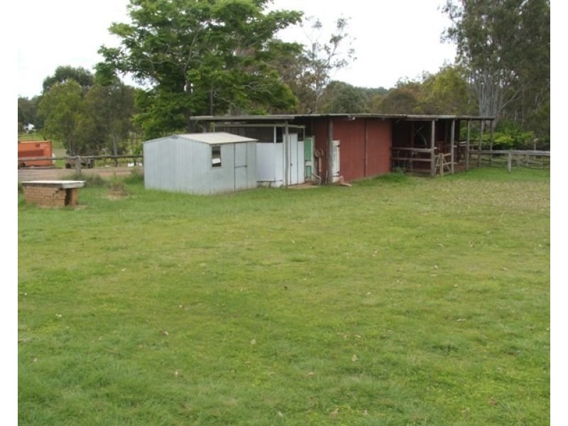 20 Grey Street, Nanango QLD 4615