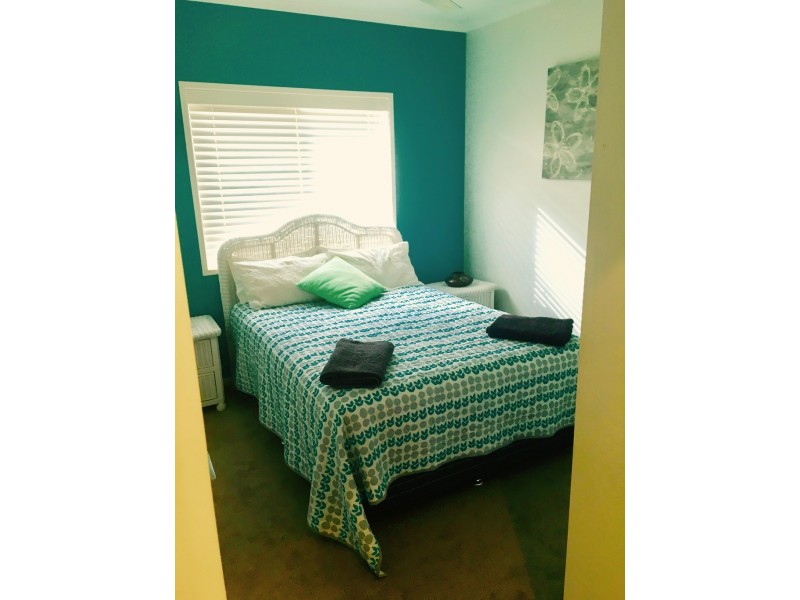 17 Seaforth, Sandstone Point QLD 4511