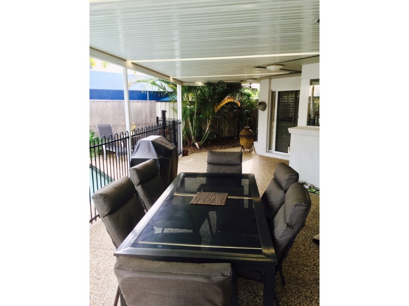 17 Seaforth, Sandstone Point QLD 4511