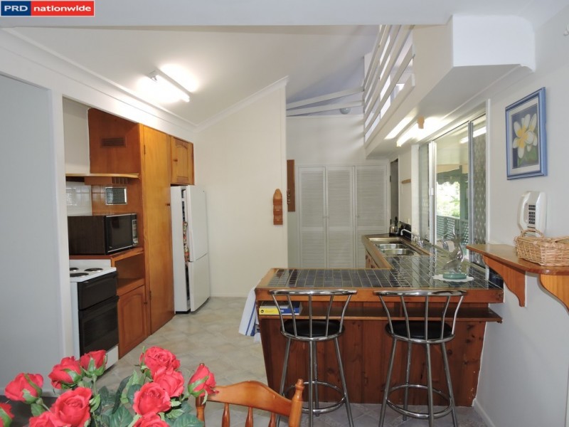 98 Biggs Avenue, Beachmere QLD 4510