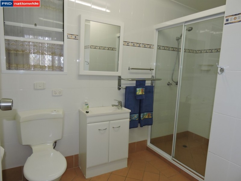 98 Biggs Avenue, Beachmere QLD 4510