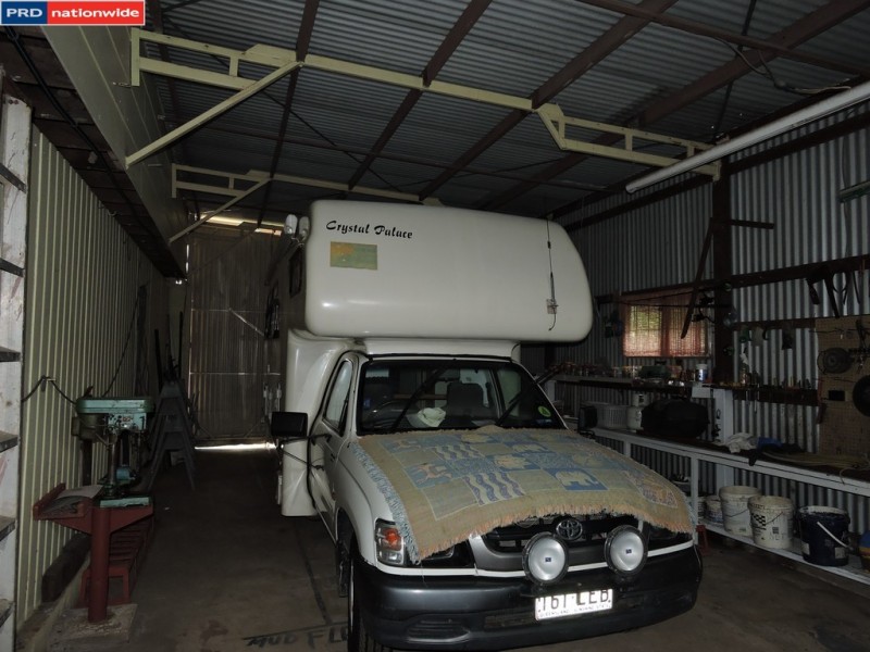 98 Biggs Avenue, Beachmere QLD 4510