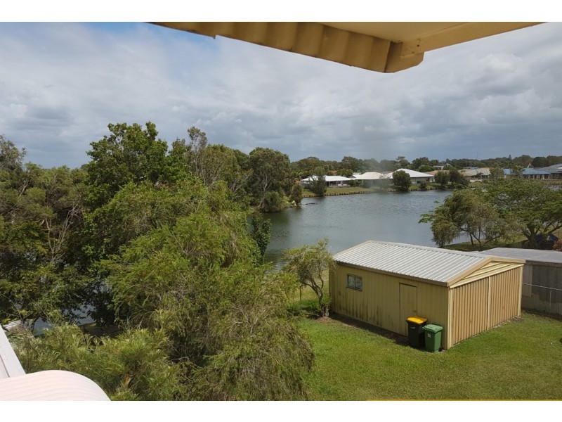 98 Biggs Avenue, Beachmere QLD 4510