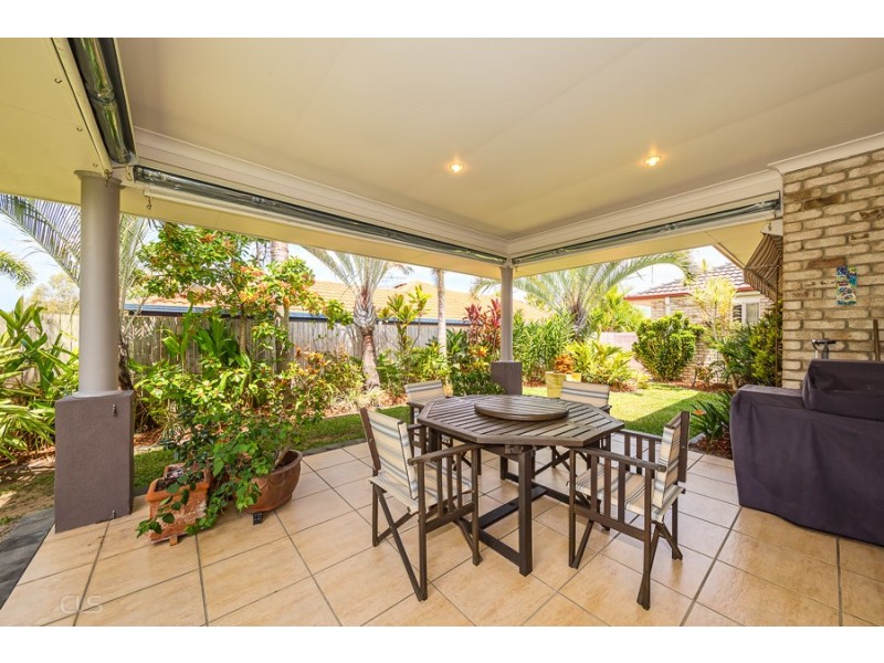 6 Seaforth Street, Sandstone Point QLD 4511