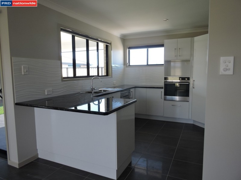 14 Lungfish Circuit, Bongaree QLD 4507