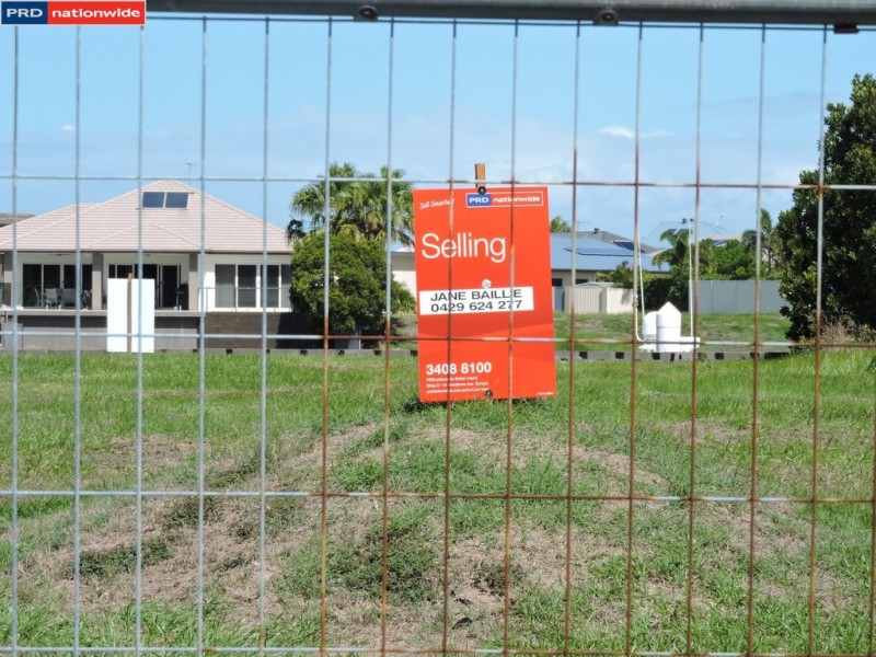 84 Cosmos Avenue, Banksia Beach QLD 4507