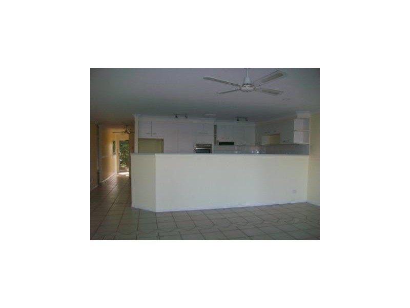 2/7 Bass Ct, Banksia Beach QLD 4507