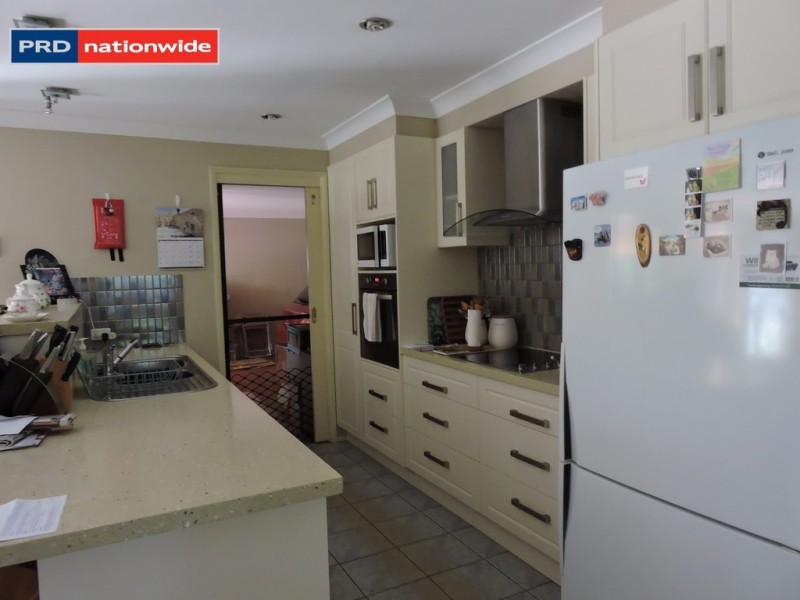 18 Carpenter Way, Sandstone Point QLD 4511