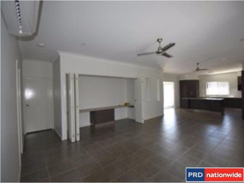 71 Sandstone Boulevard, Ningi QLD 4511