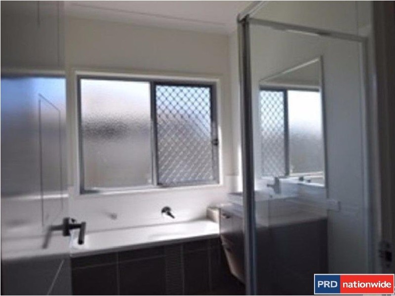 71 Sandstone Boulevard, Ningi QLD 4511