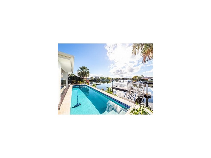 121 Voyagers Drive, Banksia Beach QLD 4507