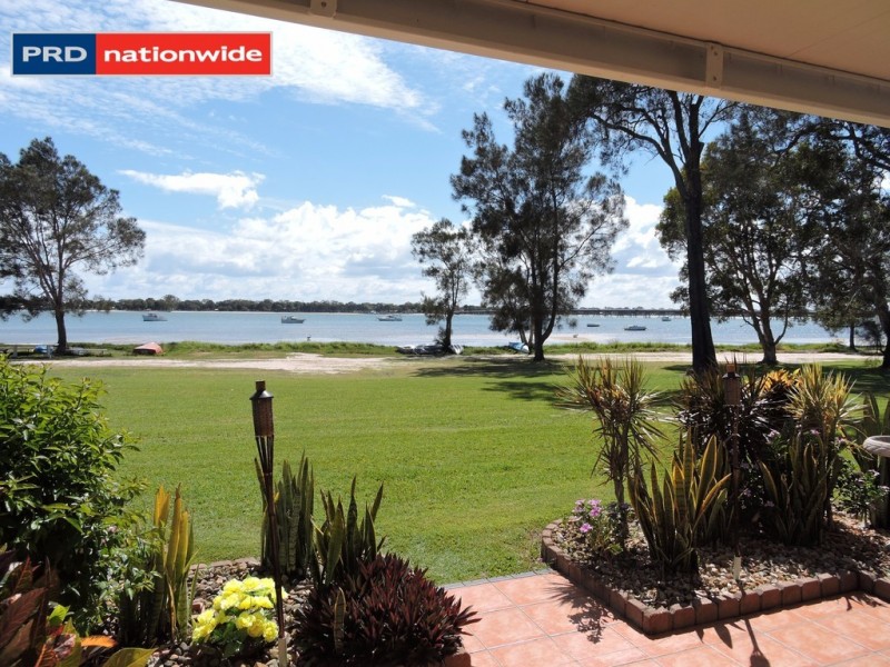 17 A SPINNAKER DRIVE, Sandstone Point QLD 4511