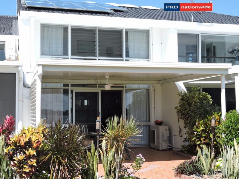 17 A SPINNAKER DRIVE, Sandstone Point QLD 4511