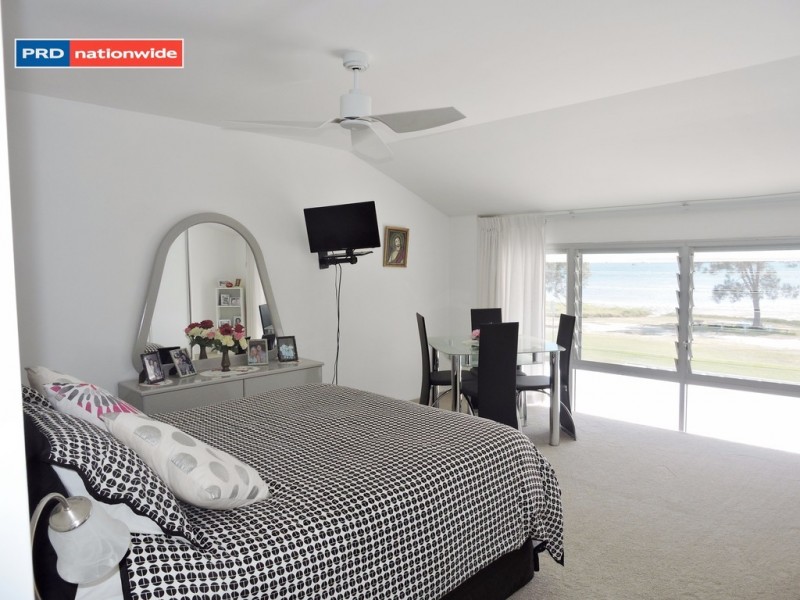 17 A SPINNAKER DRIVE, Sandstone Point QLD 4511