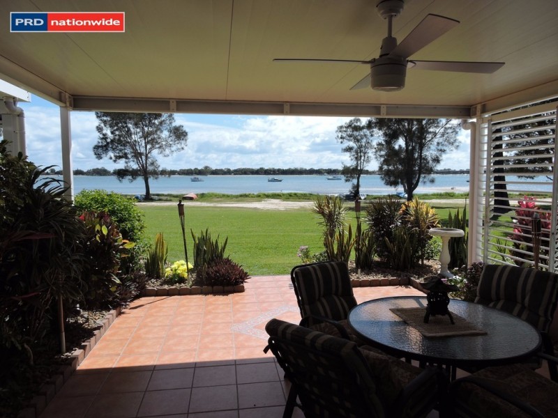 17 A SPINNAKER DRIVE, Sandstone Point QLD 4511