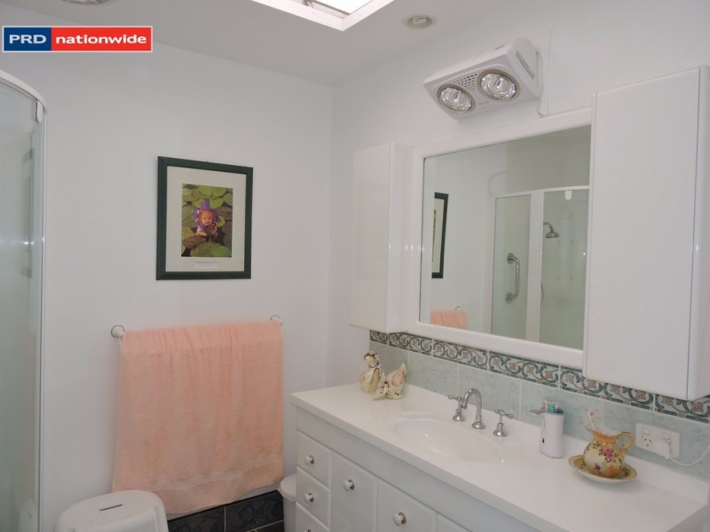 17 A SPINNAKER DRIVE, Sandstone Point QLD 4511