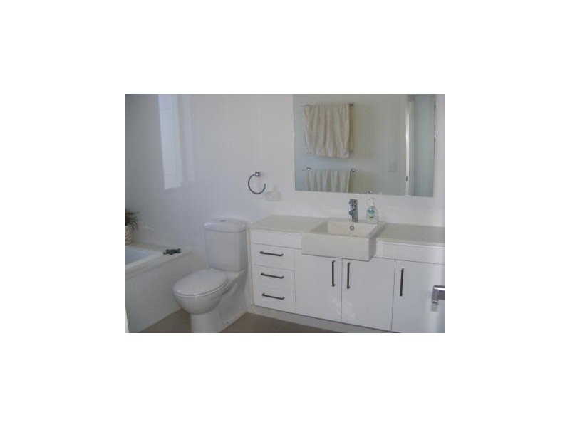 Sandstone Point QLD 4511