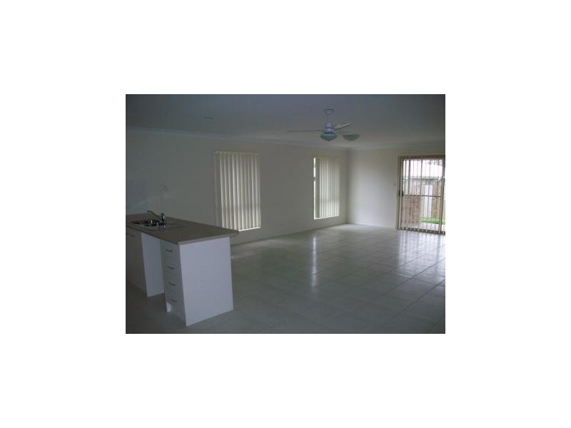 Sandstone Point QLD 4511