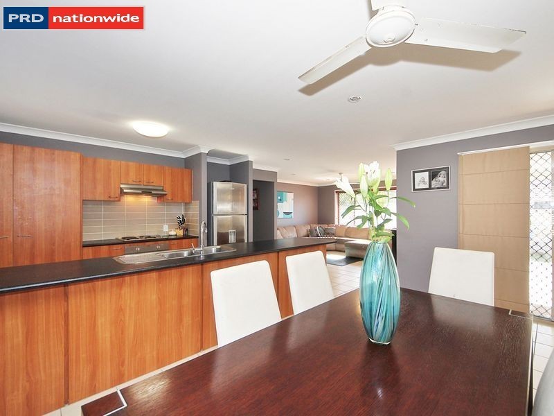 14 Myora Place, Sandstone Point QLD 4511