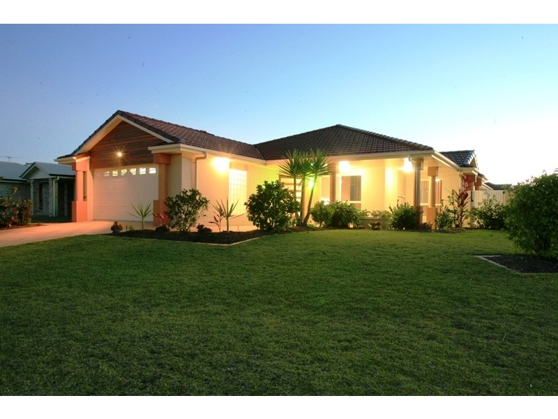 Sandstone Point QLD 4511