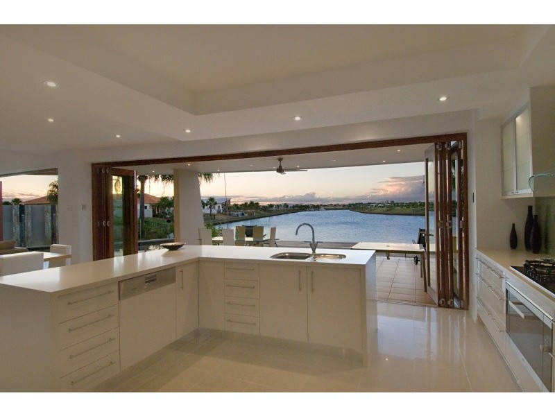173 Marina Blvd, Bribie Island QLD 4507