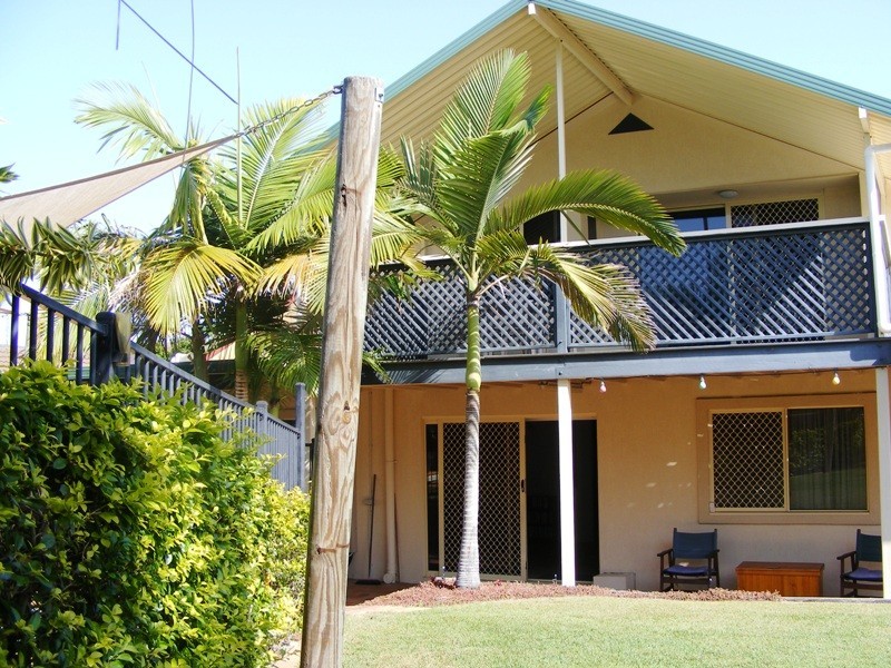 211 Endeavour Drive, Banksia Beach QLD 4507