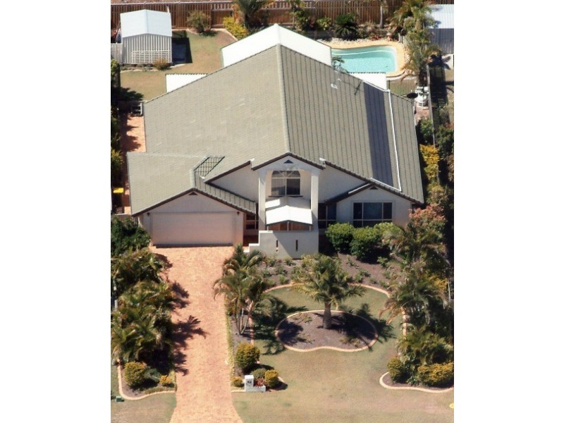 211 Endeavour Drive, Banksia Beach QLD 4507