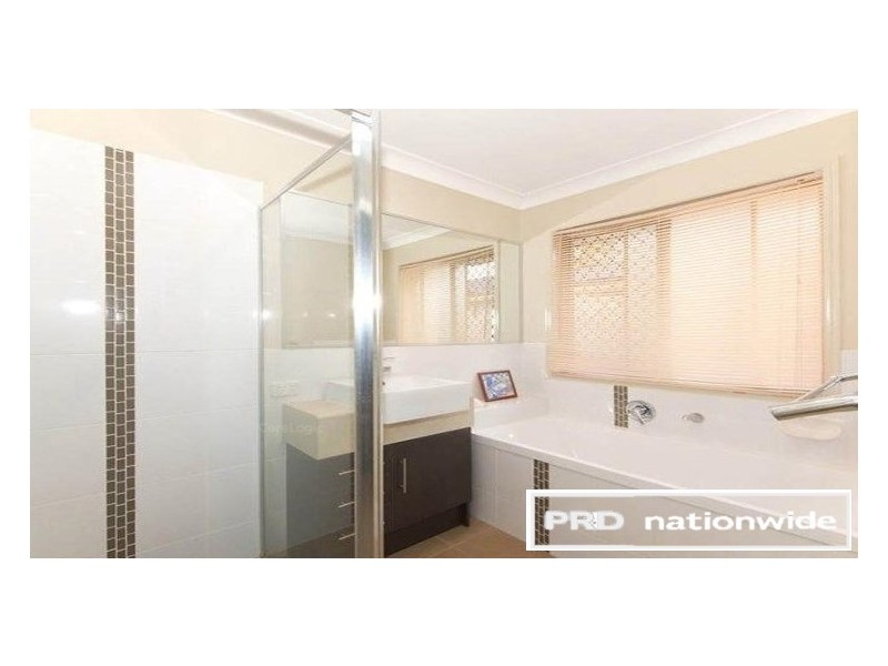 10 Honeybee Place, Ningi QLD 4511