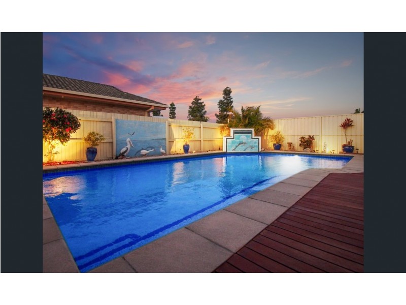 2 Headsail Drive, Banksia Beach QLD 4507