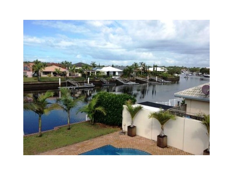 19 Trimaran Crt, Banksia Beach QLD 4507