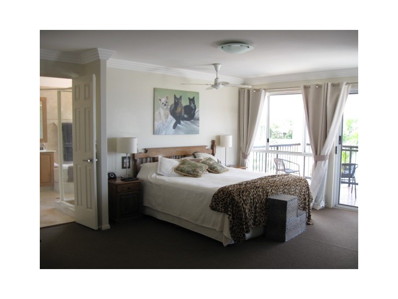 19 Trimaran Crt, Banksia Beach QLD 4507