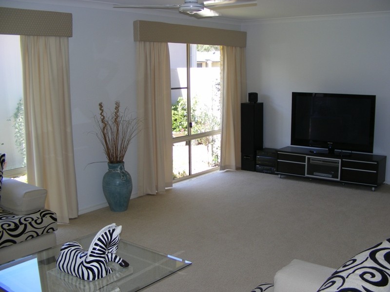 Sandstone Point QLD 4511