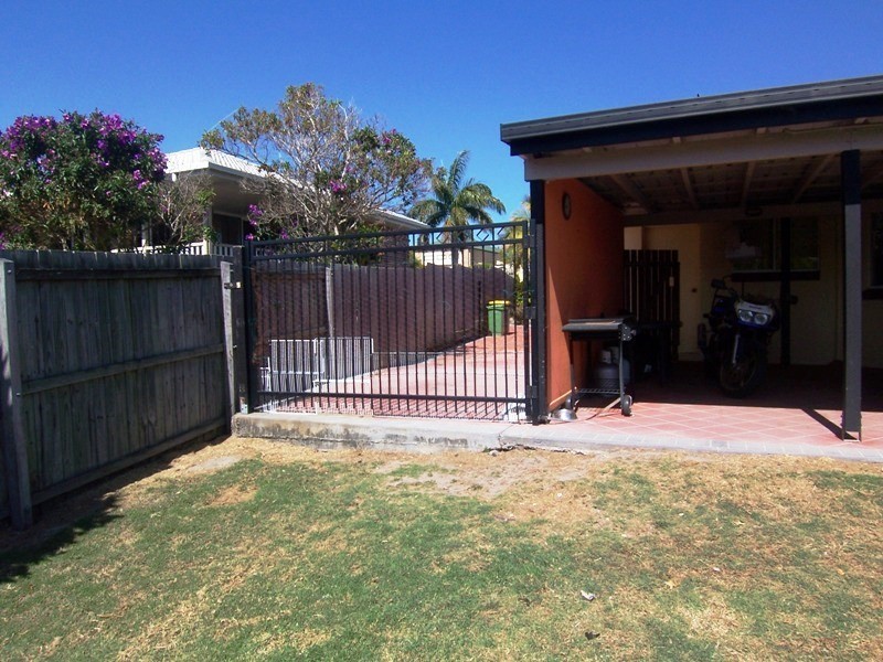 Sandstone Point QLD 4511