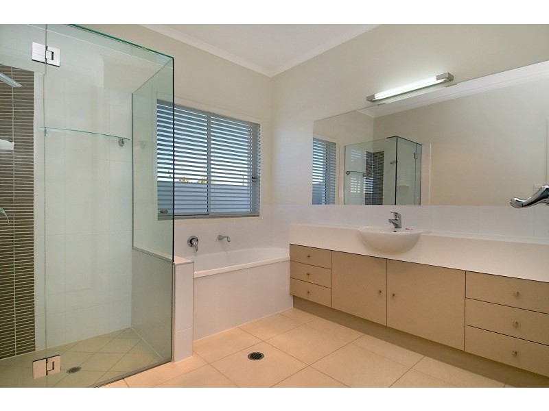 135 Marina Blvd, Banksia Beach QLD 4507