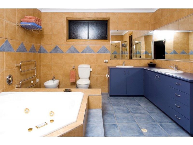 43 Voyagers Drive, Banksia Beach QLD 4507