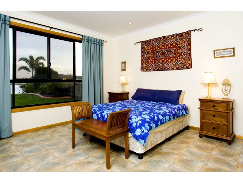 43 Voyagers Drive, Banksia Beach QLD 4507