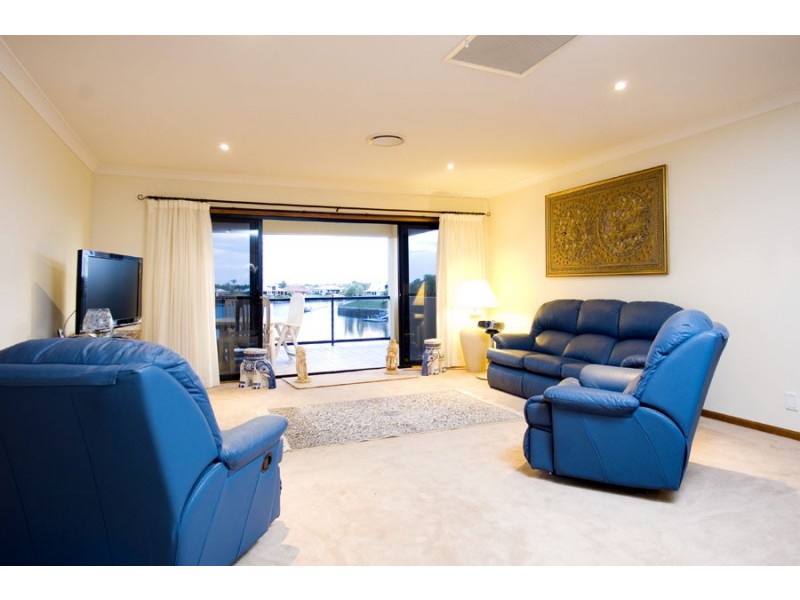 43 Voyagers Drive, Banksia Beach QLD 4507