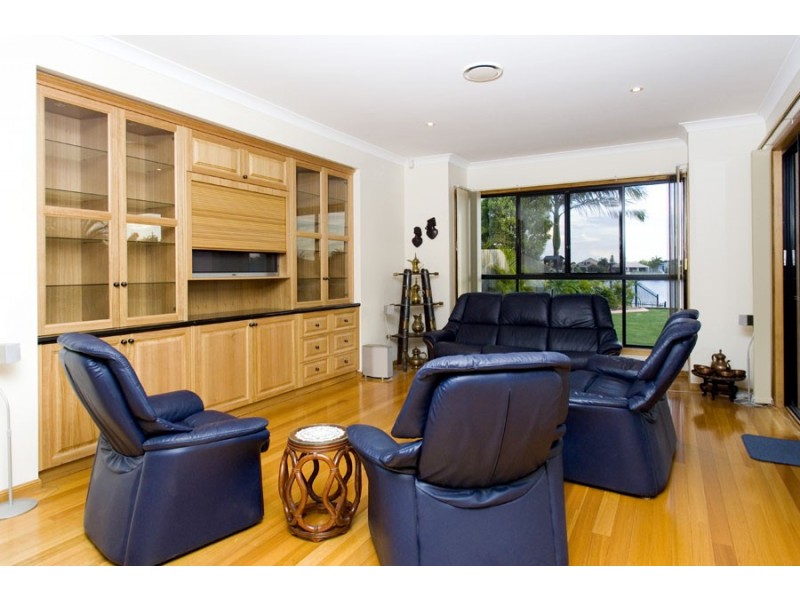 43 Voyagers Drive, Banksia Beach QLD 4507