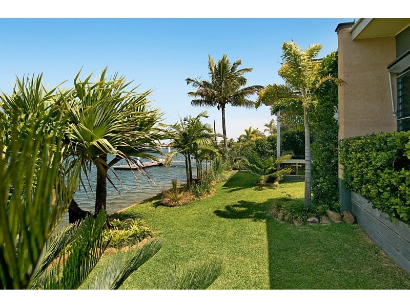 19 Norrland Cres, Bribie Island QLD 4507