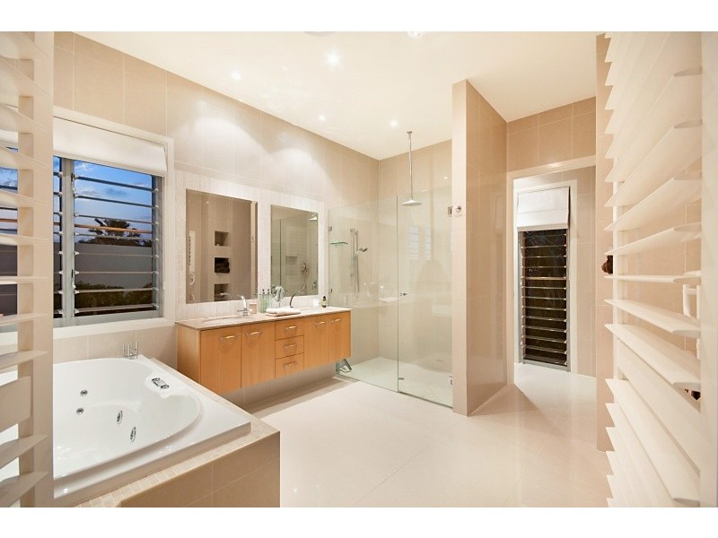 39 The Promontory, Bribie Island QLD 4507