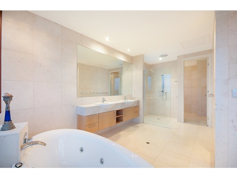 121 Marina Blvd, Banksia Beach QLD 4507