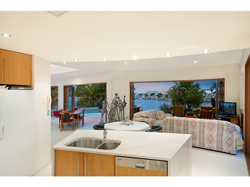 121 Marina Blvd, Banksia Beach QLD 4507
