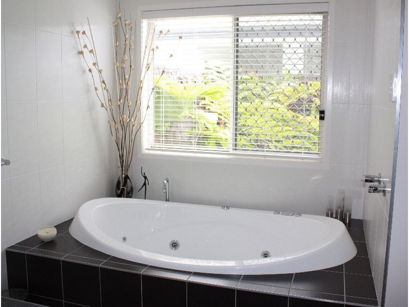 91 Raptor Pde, Bribie Island QLD 4507