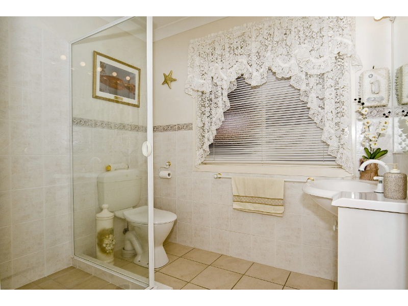 231 Endeavour Dve, Bribie Island QLD 4507