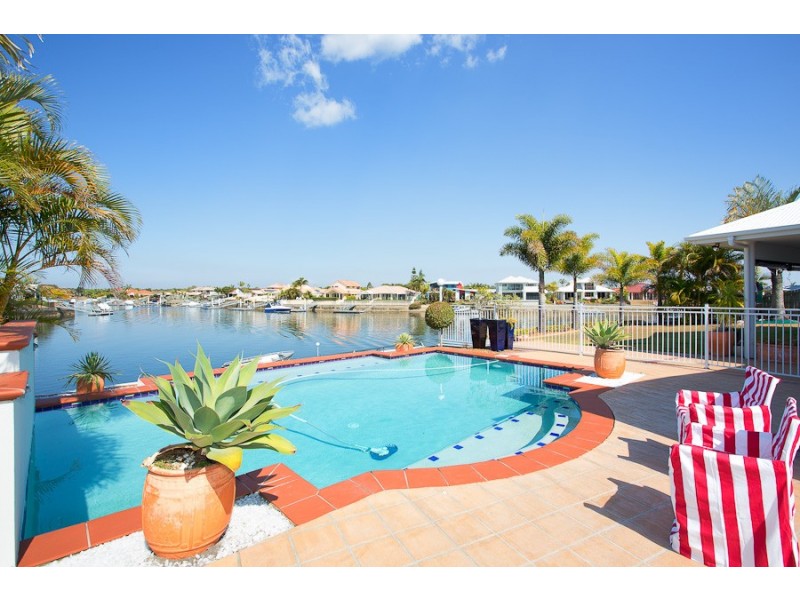 7 Skysail Crt, Banksia Beach QLD 4507