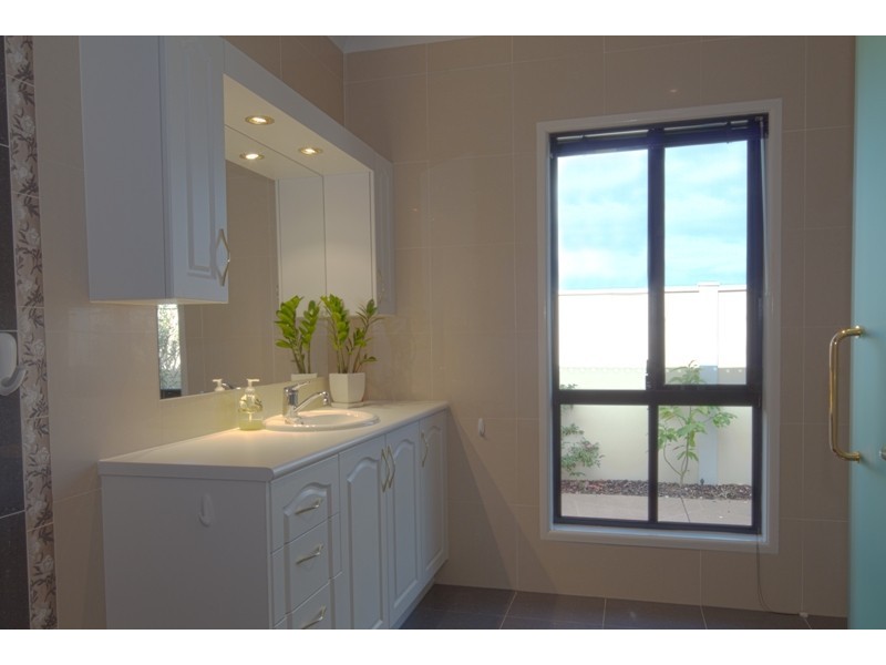 78 Raptor Pde, Bribie Island QLD 4507