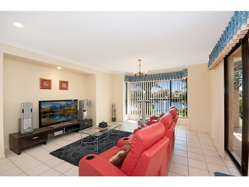 53 Voyagers Dve, Bribie Island QLD 4507