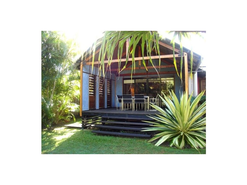 166 White Patch Esp, Bribie Island QLD 4507