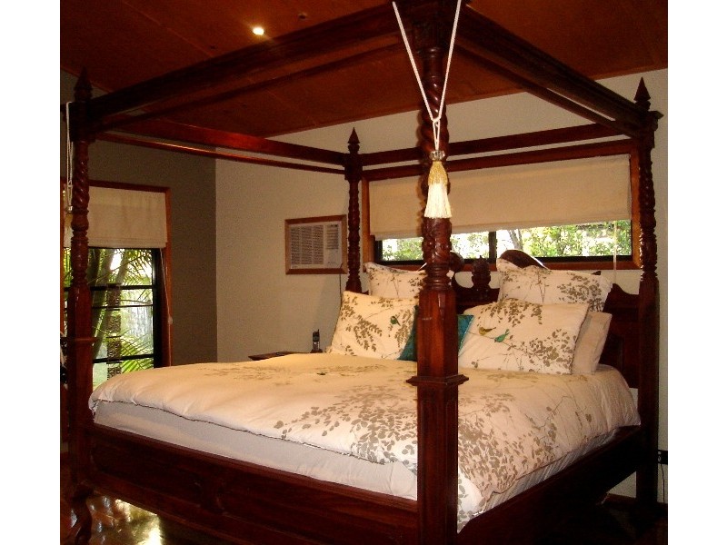 166 White Patch Esp, Bribie Island QLD 4507